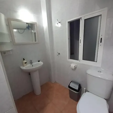 Apartment Apartamento Tranquilo Cerca De La Estacion De Tren Y Bodegas Jerez de la Frontera