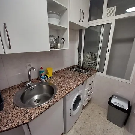 Apartamento Tranquilo Cerca De La Estacion De Tren Y Bodegas