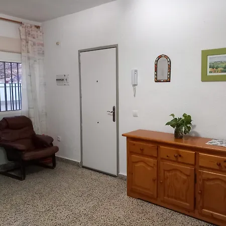 Apartment Apartamento Tranquilo Cerca De La Estacion De Tren Y Bodegas